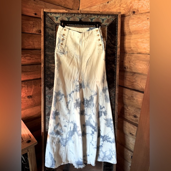 NWT Free People Road Trip Lightweight Denim Long Skirt - Size 2 - Picture 4 of 8